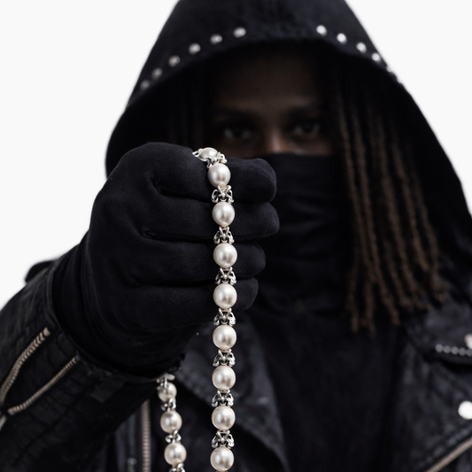 Pearl and Silver Wallet Chain